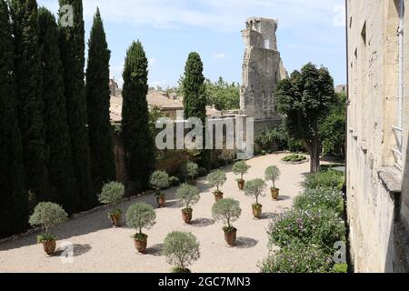 Le jardin du Palais Ducal de la ville d'Uzès Banque D'Images