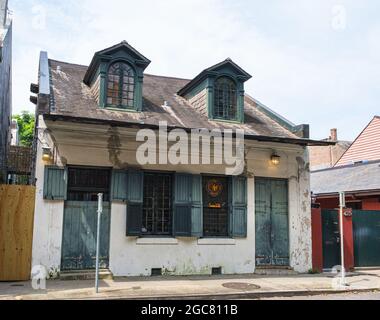 LA NOUVELLE-ORLÉANS, LA, Etats-Unis - 31 JUILLET 2021 : Maison créole sur la rue St Philip dans le quartier français Banque D'Images