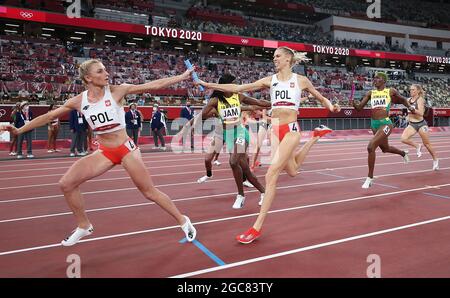 Tokyo, Japon. 7 août 2021. Les athlètes participent à la finale féminine de 4x400m aux Jeux Olympiques de Tokyo en 2020 à Tokyo, au Japon, le 7 août 2021. Crédit : Li Ming/Xinhua/Alay Live News Banque D'Images