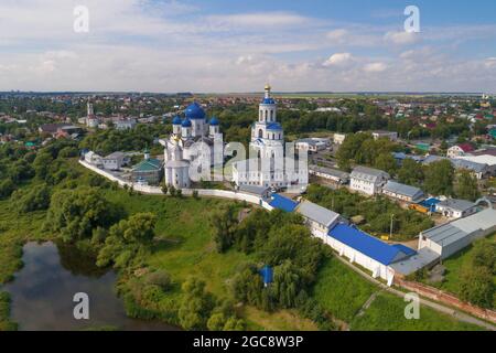 Vue sur l'ancien monastère de Saint-Bogolyubsky le jour ensoleillé d'août. Bogolyubovo. Région de Vladimir, Russie Banque D'Images