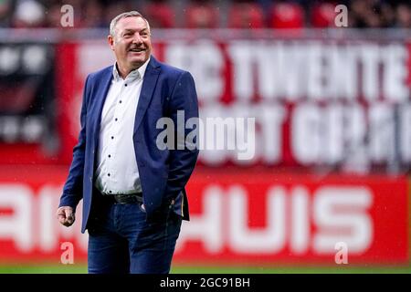 ENSCHEDE, PAYS-BAS - AOÛT 7 : entraîneur en chef Ron Jans du FC Twente lors du match amical Preseason entre le FC Twente et le SS Lazio à de Grolsch Veste le 7 août 2021 à Enschede, pays-Bas (photo de Jeroen Meuwsen/Orange Pictures) Banque D'Images