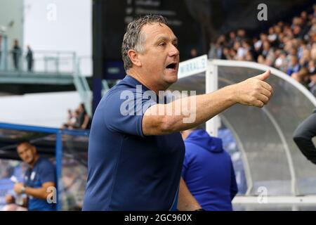 Birkenhead, Royaume-Uni. 07e août 2021. Le Manager de Tranmere Rovers, Micky Mellon, regarde. EFL Skybet football League Two Match, Tranmere Rovers v Walsall à Prenton Park, Birkenhead, Wirral le samedi 7 août 2021. Cette image ne peut être utilisée qu'à des fins éditoriales. Utilisation éditoriale uniquement, licence requise pour une utilisation commerciale. Aucune utilisation dans les Paris, les jeux ou les publications d'un seul club/ligue/joueur.pic par Chris Stading/Andrew Orchard sports Photography/Alamy Live News crédit: Andrew Orchard sports Photography/Alamy Live News Banque D'Images