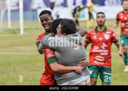 Sorocaba, Sao Paulo, Brésil. 7 août 2021. (SPO) Championnat brésilien de football 4e division : Sao Bento et Portuguesa. 7 août 2021, Sao Bento, Sao Paulo, Brésil : Miguel célèbre son but lors d'un match de football entre Sao Bento et Portuguesa, valable pour le 10e tour de la première phase de la 4e division du Championnat brésilien de football, qui s'est tenue au stade Walter Ribeiro, à Sorocaba-SP, le samedi (7). Portuguesa a gagné 3-2. (Credit image: © Ronaldo Barreto/TheNEWS2 via ZUMA Press Wire) Banque D'Images