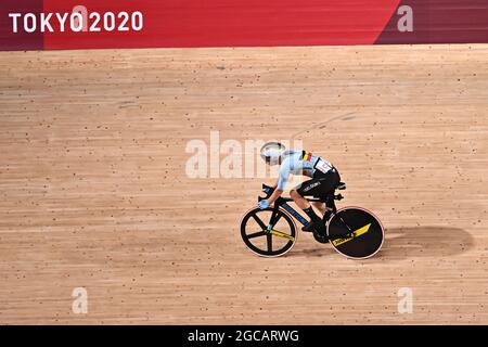 Le cycliste belge Lotte Kopecky photographié en action pendant la course de scratch, première partie de la course de vélo féminin Omnium sur piste le jour 17 du Tokyo Banque D'Images