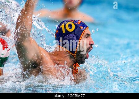 TOKYO, JAPON - AOÛT 8 : Gergo Zalanki de Hongrie, Felipe Perrone d'Espagne pendant le tournoi olympique de Tokyo 2020, la médaille de bronze masculin entre la Hongrie et l'Espagne au centre de Tatsumi Waterpolo le 8 août 2021 à Tokyo, Japon (photo de Marcel ter Bals/Orange Pictures) Banque D'Images