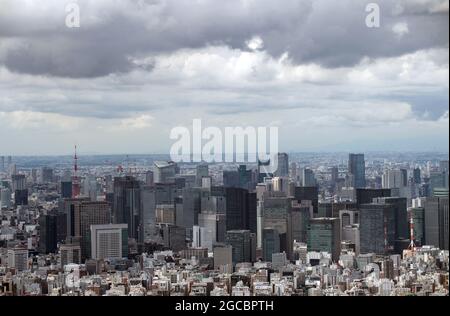 Tokio, Japon. 07e août 2021. Vue sur Tokyo depuis Tokyo Skytree, tour de télévision dans la capitale japonaise Tokyo. Credit: Marijan Murat/dpa/Alamy Live News Banque D'Images