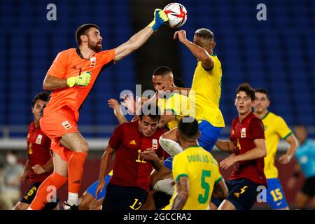 Tokyo, Japon. 07e août 2021. (LR) Unai SIMON (ESP), action, duels, Brésil - Espagne BRA - ESP 2: 1 après l'extension AET, Soccer, finale masculine, football hommes Médaille d'or au Stade International Yokohama 07.08.2021 Jeux Olympiques d'été 2020, de 23.07 . - 08.08.2021 à Tokyo/Japon. Credit: dpa/Alay Live News Banque D'Images