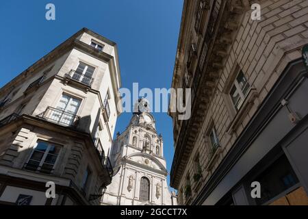 Église Sainte-Croix (construite au XVIIe siècle dans un style classique et modifiée au XIXe siècle). Nantes. Bretagne. France Banque D'Images