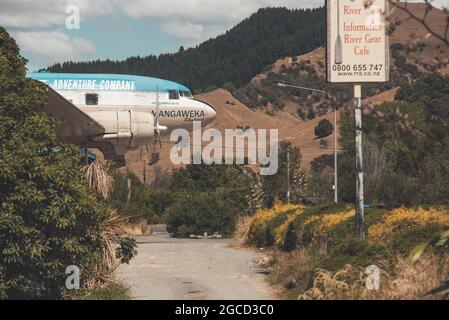 Avion retiré devant l'aéroport local fermé en Nouvelle-Zélande Banque D'Images