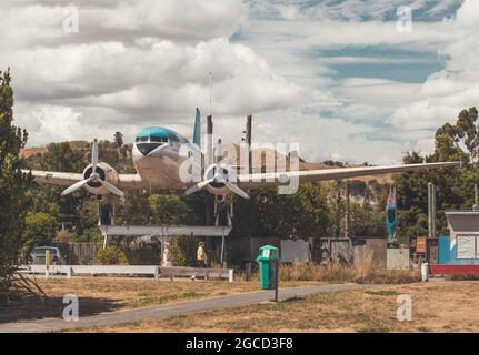 Avion retiré devant l'aéroport local fermé en Nouvelle-Zélande Banque D'Images