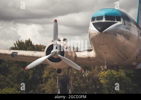 Avion retiré devant l'aéroport local fermé en Nouvelle-Zélande Banque D'Images