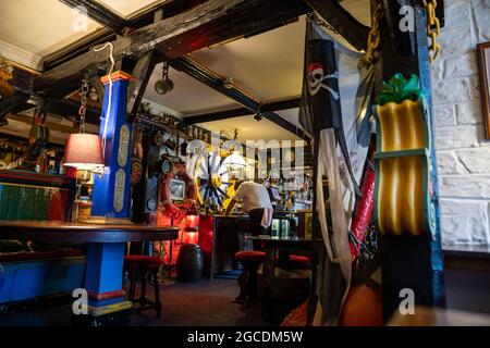 Intérieur du pub Admiral Benbow à Penzance, Cornwall, Royaume-Uni Banque D'Images