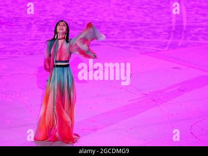 Tokyo, Japon. 8 août 2021. Un artiste se produit lors de la cérémonie de clôture des Jeux Olympiques de Tokyo en 2020 à Tokyo, au Japon, le 8 août 2021. Credit: Liu Dawei/Xinhua/Alay Live News Banque D'Images