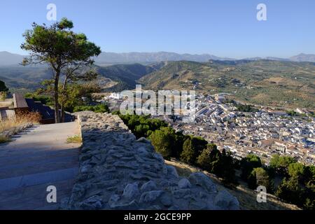 Vue sur les montagnes et la campagne autour d'Archidona depuis le Castillo et le Sanctuaire de la Vierge de Grace Banque D'Images