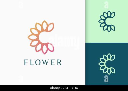 Logo de la fleur ou de la nature en initiales ou en forme de lettre c pour le spa et la beauté Illustration de Vecteur