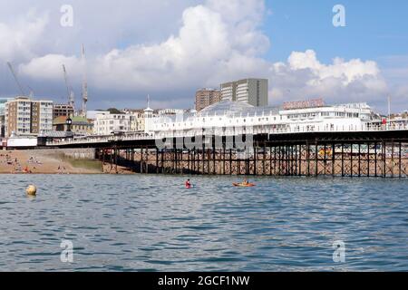 2021 08 04: Vue sur Brighton Palace Pier Banque D'Images