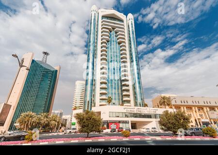 23 février 2021, Dubaï, Émirats arabes Unis : tour de Dubai creek avec centre commercial dans le quartier de Deira Banque D'Images