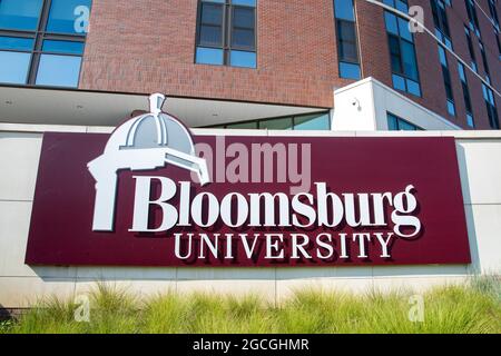 Bloomsburg, États-Unis. 08 août 2021. Un panneau pour l'université de Bloomsburg est vu à la résidence David L Soltz le jour de déménagement tôt à Bloomsburg, Pennsylvanie, le 8 août 2021. Tous les étudiants de l'université de Bloomsburg doivent être testés pour le COVID-19 avant de passer dans les halls de résidence. (Photo de Paul Weaver/Sipa USA) crédit: SIPA USA/Alay Live News Banque D'Images