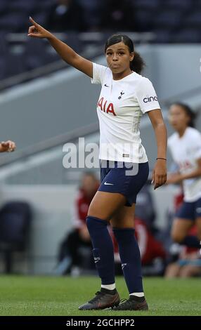 Londres, Angleterre, le 8 août 2021. Écarlate Williams de Tottenham pendant le match de pré-saison au Tottenham Hotspur Stadium, Londres. Le crédit photo devrait se lire: Paul Terry / Sportimage Banque D'Images