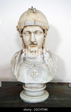 Athena Parthenos copie plus petite échelle datant du deuxième quart du 2e siècle après J.-C., basée sur l'original de Phidias (438 avant J.-C.) Banque D'Images