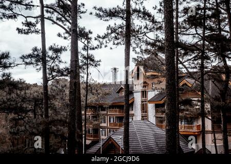 BAGUIO, PHILIPPINES - 19 décembre 2017 : le manoir de Camp John Hay à Baguio, Philippines Banque D'Images