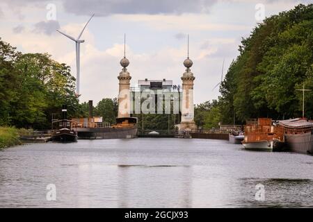 Schiffshebewerk, Henichenburg Old Boat Lift, site du patrimoine industriel sur le canal EMS de Dortmund, Waltrop, Rhénanie-du-Nord-Westphalie, Allemagne Banque D'Images