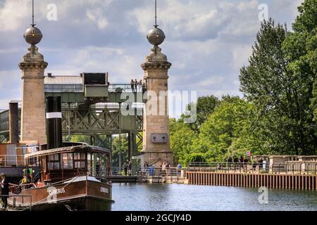 Schiffshebewerk, Henichenburg Old Boat Lift, site du patrimoine industriel sur le canal EMS de Dortmund, Waltrop, Rhénanie-du-Nord-Westphalie, Allemagne Banque D'Images