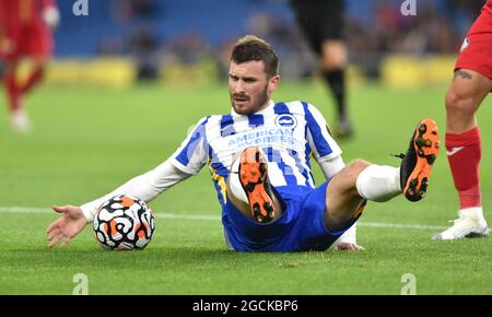 Pascal Gross de Brighton baisse pendant le match amical d'avant-saison entre Brighton et Hove Albion et Getafe au stade American Express , Brighton , Royaume-Uni - 7 août 2021 - usage éditorial uniquement. Pas de merchandising. Pour les images de football, les restrictions FA et Premier League s'appliquent inc. Aucune utilisation Internet/mobile sans licence FAPL - pour plus de détails, contactez football Dataco Banque D'Images