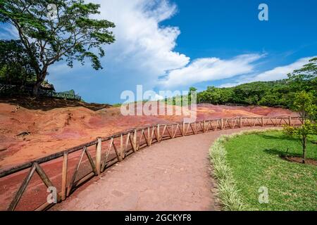 Formation géologique naturelle en Afrique, les sept forts colorés, dans la plaine de Chamarel du district de Riviera Noire Banque D'Images