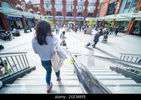 Londres- août 2021: Ealing Broadway centre commercial à l'ouest de Londres Banque D'Images