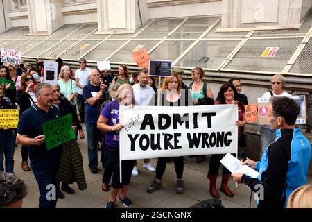 Les manifestants se sont réunis à DEFRA, puis ont défilé à Downing St pour protester contre la condamnation à mort prononcée contre Geronimo l'alpaga. Banque D'Images