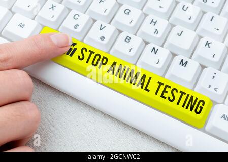 Légende de la présentation de Stop Animal Testing. L'idée d'affaires mettre fin à l'expérimentation animale ou à la recherche dactylographiée Guide de leçon de cuisine, retypage Banque D'Images