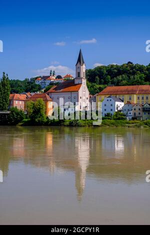 Innviertel avec Saint Gertraud et église de pèlerinage Mariahilf, Passau, Basse-Bavière, Bavière, Allemagne Banque D'Images