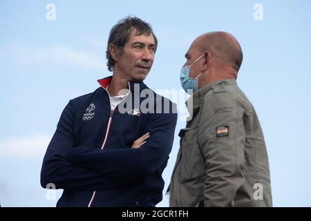 Les joueurs de volley-ball français et leur entraîneur Laurent Tillie sur scène, devant la Tour Eiffel sur le Trocadéro, à Paris, à leur retour des Jeux Olympiques de Tokyo 2020, le 9 août 2021. Photo de Raphael Lafargue/ABACAPRESS.COM Banque D'Images