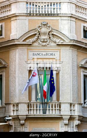 Palazzo de Carolus avec le siège de Banca di Roma, Unicredit Bank, Piazza del Collegio Romano, Rome, Lazio, Italie Banque D'Images