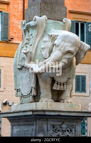 Pulcino della Minerva, Eléphant à Obélisque par Bernini, Piazza della Minerva, Rome, Latium, Italie Banque D'Images