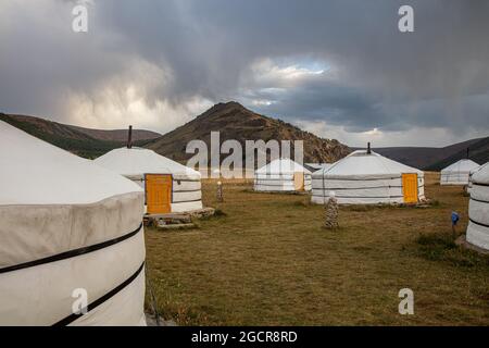 La Mongolie centrale près de Karakorum la vieille capitale de Dschingis Khan ou Gengis Khan. Les montagnes de Khangai Banque D'Images