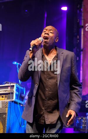 Roachford se présentant avec le SAS Band (Spike's All Stars) au festival Wickham. 5 août 2021 Banque D'Images