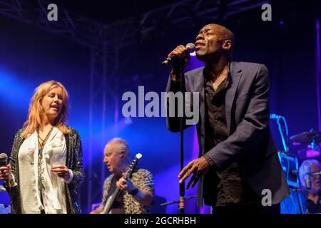 Roachford se présentant avec le SAS Band (Spike's All Stars) au festival Wickham. 5 août 2021 Banque D'Images