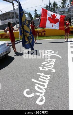 Grid Girls et un hommage à Gilles Villeneuve. Grand Prix du Canada, dimanche 10 juin 2012. Montréal, Canada. Banque D'Images