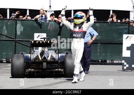 Sergio Perez (MEX) Sauber fête sa troisième position au parc ferme. Grand Prix du Canada, dimanche 10 juin 2012. Montréal, Canada. Banque D'Images
