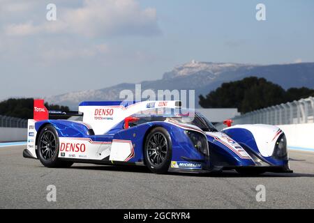 Déploiement de Toyota TS030. Lancement et essai de Toyota Hybrid Racing. 19-22 février 2013. Paul Ricard, France. Banque D'Images