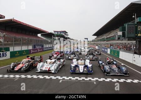 Les participants à la course du Mans 24 heures. Le Mans 24 heures Test Day, dimanche 9 juin 2013. Le Mans, France. Banque D'Images