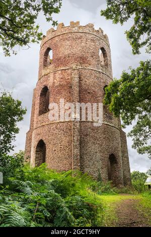 Au sommet de Conygar Hill, près de Dunster, se trouve une folie du XVIIIe siècle appelée « Conygar Tower ». Il a été construit comme une amélioration du paysage dans Cony Banque D'Images