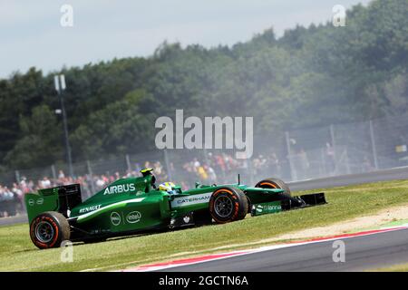 Marcus Ericsson (SWE) Caterham CT05 tourne et s'arrête pendant FP1. Grand Prix de Grande-Bretagne, vendredi 4 juillet 2014. Silverstone, Angleterre. Banque D'Images