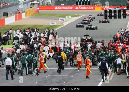 La grille est effacée. Grand Prix de Grande-Bretagne, dimanche 6 juillet 2014. Silverstone, Angleterre. Banque D'Images