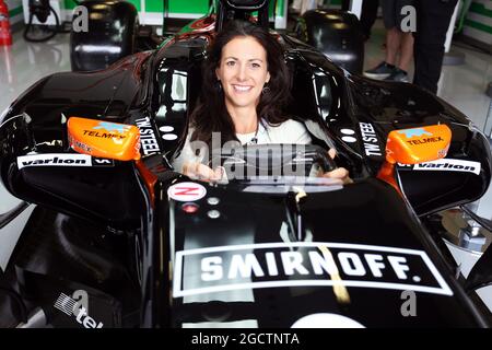 Hannah White (GBR), diffuseur, Sailor et Adventurer, dans la Force Sahara Inde F1 VJM07. Test de Formule 1, mardi 8 juillet 2014. Silverstone, Angleterre. Banque D'Images