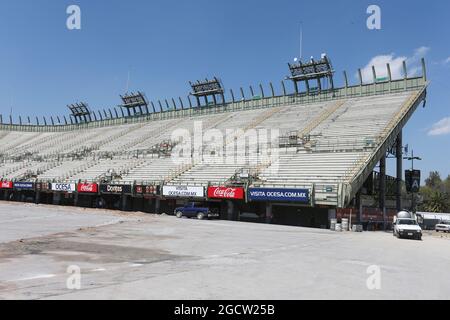 Travaux de construction dans l'arène du stade. Visite du circuit Autodromo Hermanos Rodriguez, Mexico, Mexique. Jeudi 22 janvier 2015. Banque D'Images