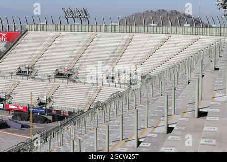 Construction des chenilles. Visite du circuit Autodromo Hermanos Rodriguez, Mexico, Mexique. Jeudi 22 janvier 2015. Banque D'Images