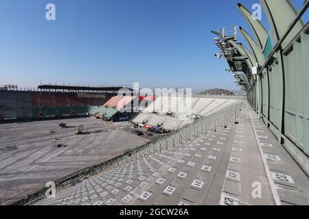 Travaux de construction dans l'arène du stade. Visite du circuit Autodromo Hermanos Rodriguez, Mexico, Mexique. Jeudi 22 janvier 2015. Banque D'Images